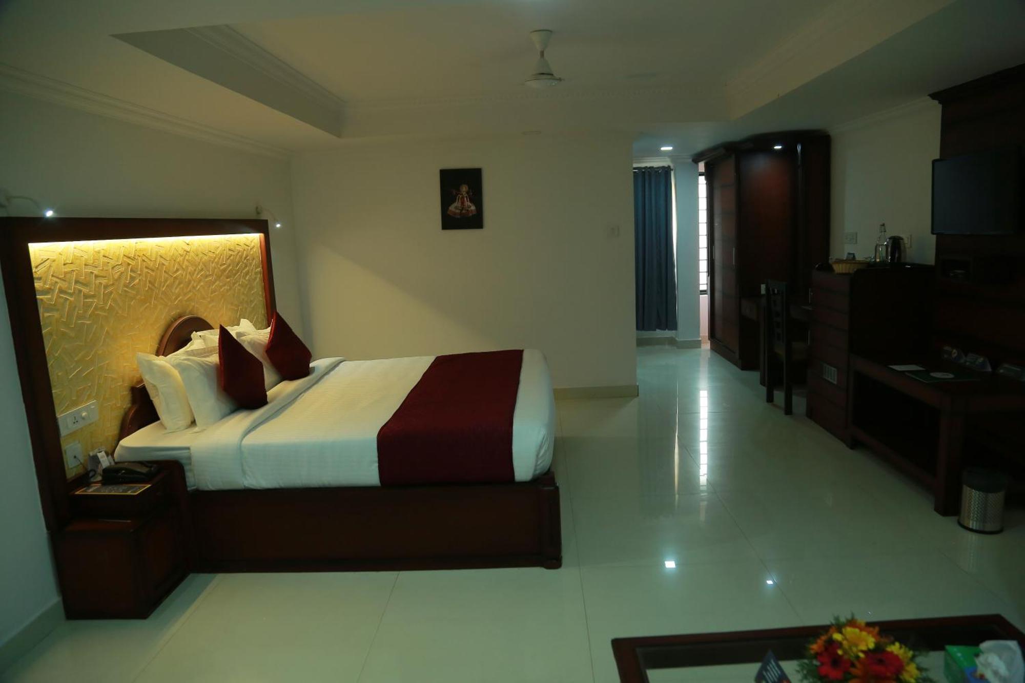Hotel Savera Park Thrissur Exteriér fotografie